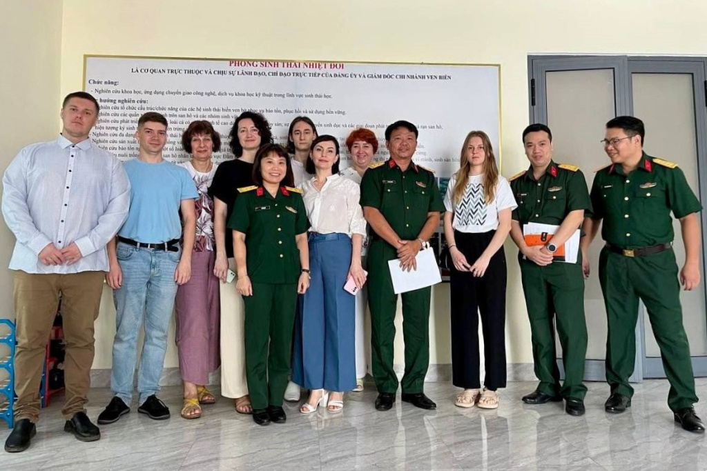 IBSS Scientists Investigate Marine Biodiversity in Vietnam