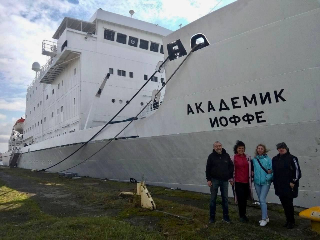 Инбюм. НИС академик Иоффе. НИС академик Голицын. НИС «академик Опарин». Исследовательское судно «академик Иоффе»